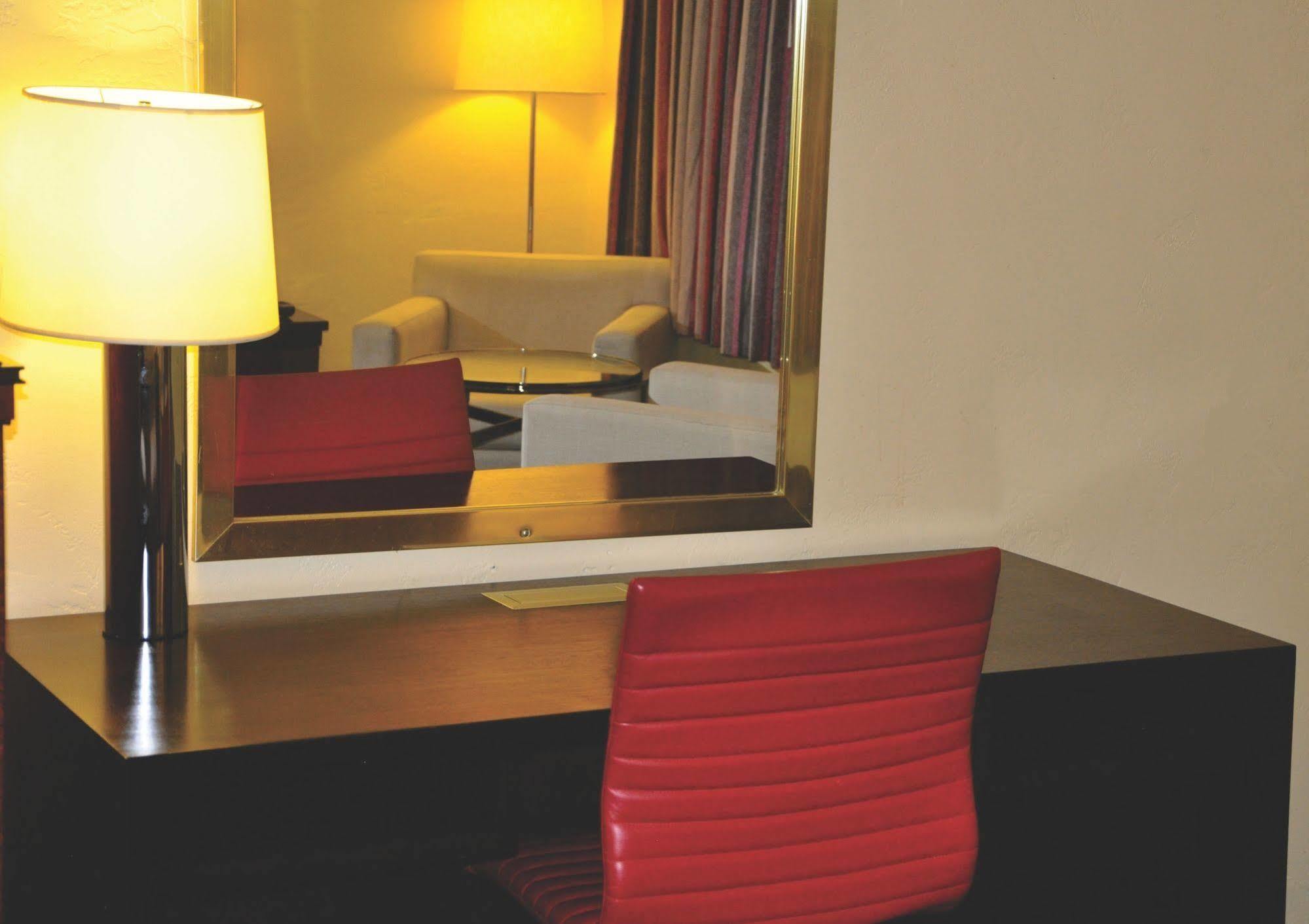 Travelers Inn Manteca Exteriör bild
